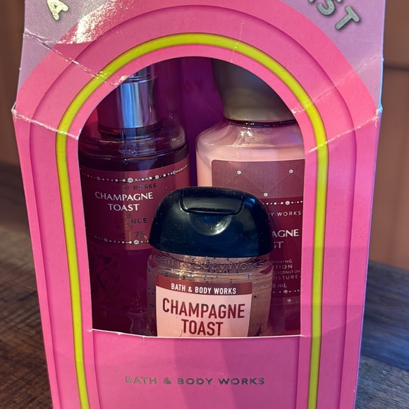 Bath and Body Birthday Gift Set (3 pieces) - Picture 3 of 3